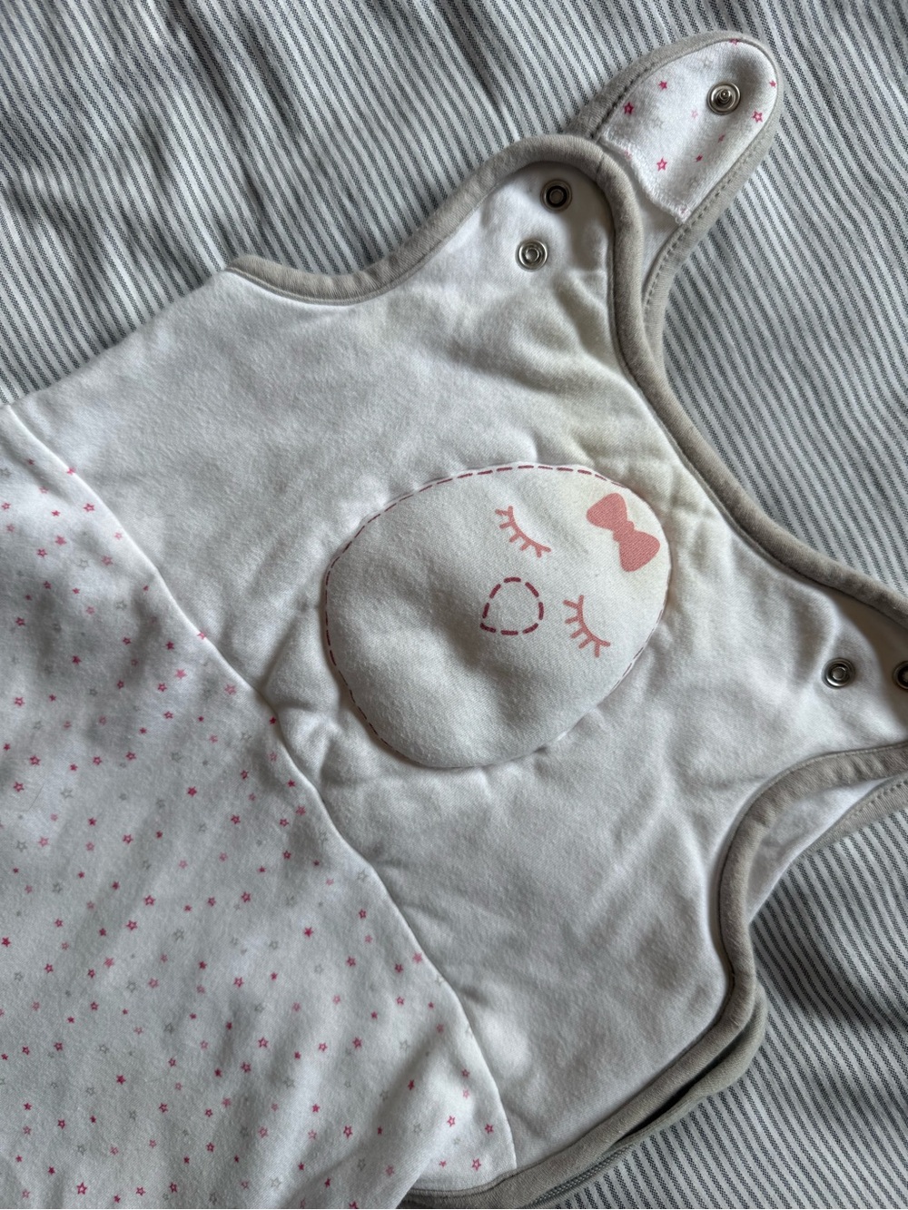 Nested Bean White Zen Sack Classic with pink stars Gray Trim